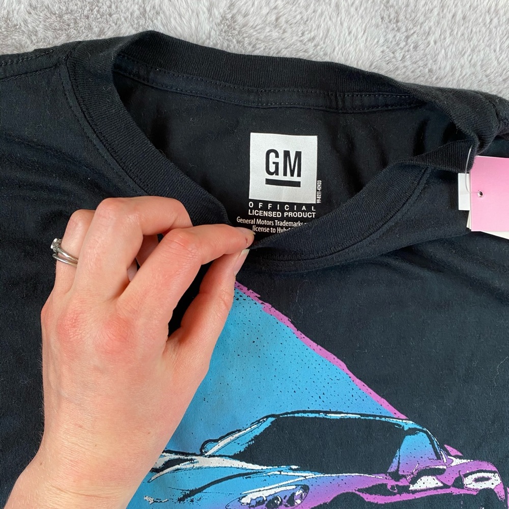 (5/$25) NEW Target GM Cropped Corvette Graphic Lon - Picture 6 of 6